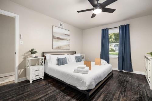 Groveland House | Peaceful Park Living - 3BD 10mins to DT Peoria