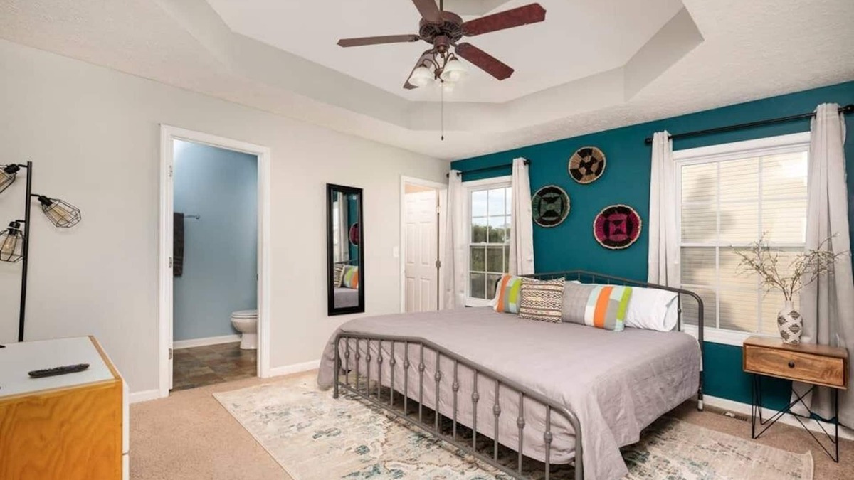 Clarksville House | Peaceful Pet-Friendly Getaway with Privacy Fenced Yard near Fort Campbell