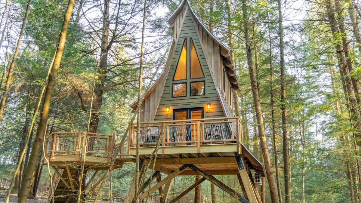 Tylersburg Cabin | Peaceful Pines Luxury Treehouse