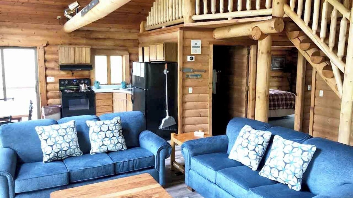 Wisconsin Dells Cottage | Peaceful Pines Overlooks Mirror Lake