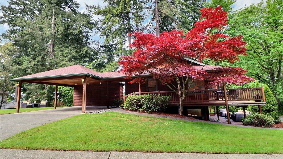 Education Hill Apartment | Peaceful place mins to downtown with workspace and kitchen