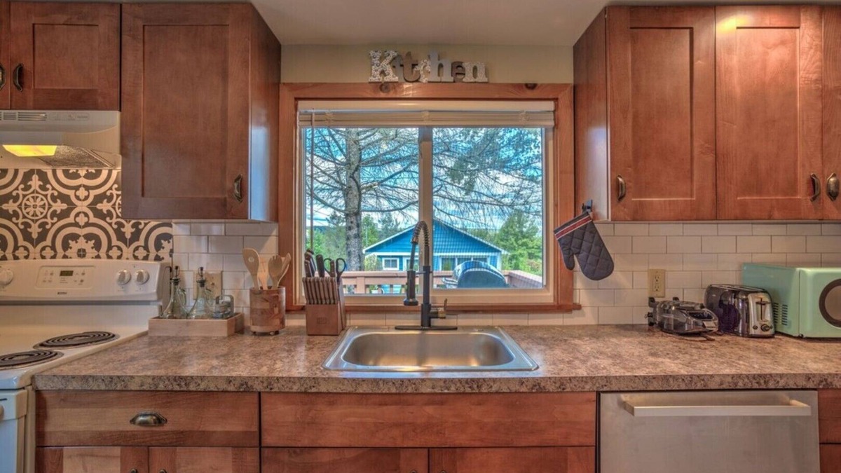 Sciota Cabin | Peaceful Poconos Creekside Cabin w/private trails Hot Tub