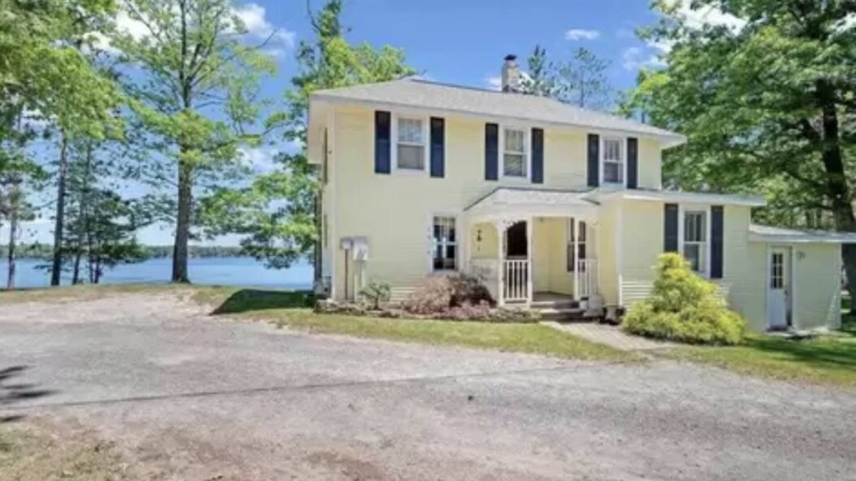 Long Lake House | Peaceful, Private Lakeside Retreat on Beautiful Long Lake