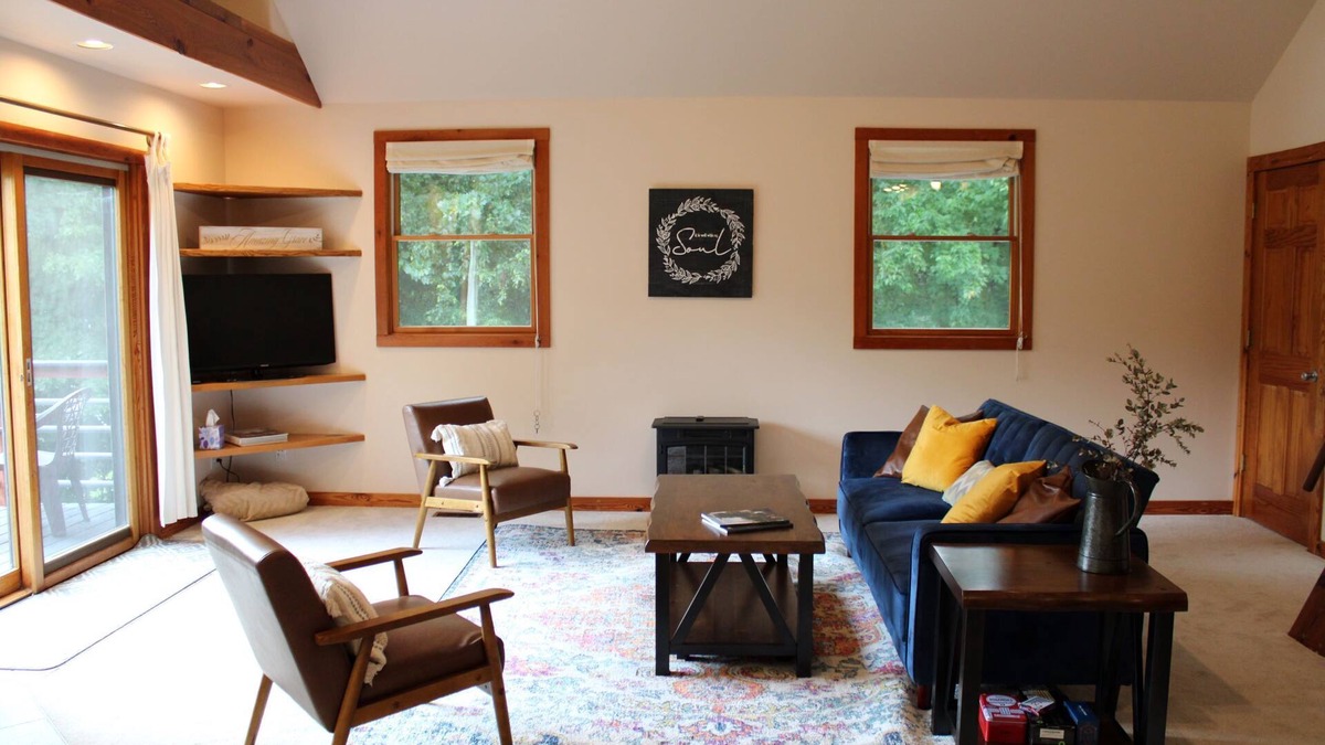 Pittsboro House | Peaceful, Private Treehouse on Terell's Creek