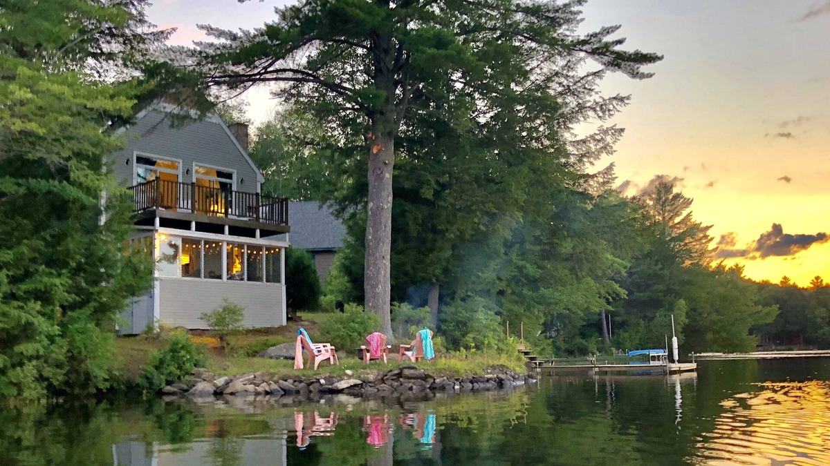 Sunapee Cottage | Peaceful, quiet lakeside cottage in Sunapee, 12 minutes from the skiing.