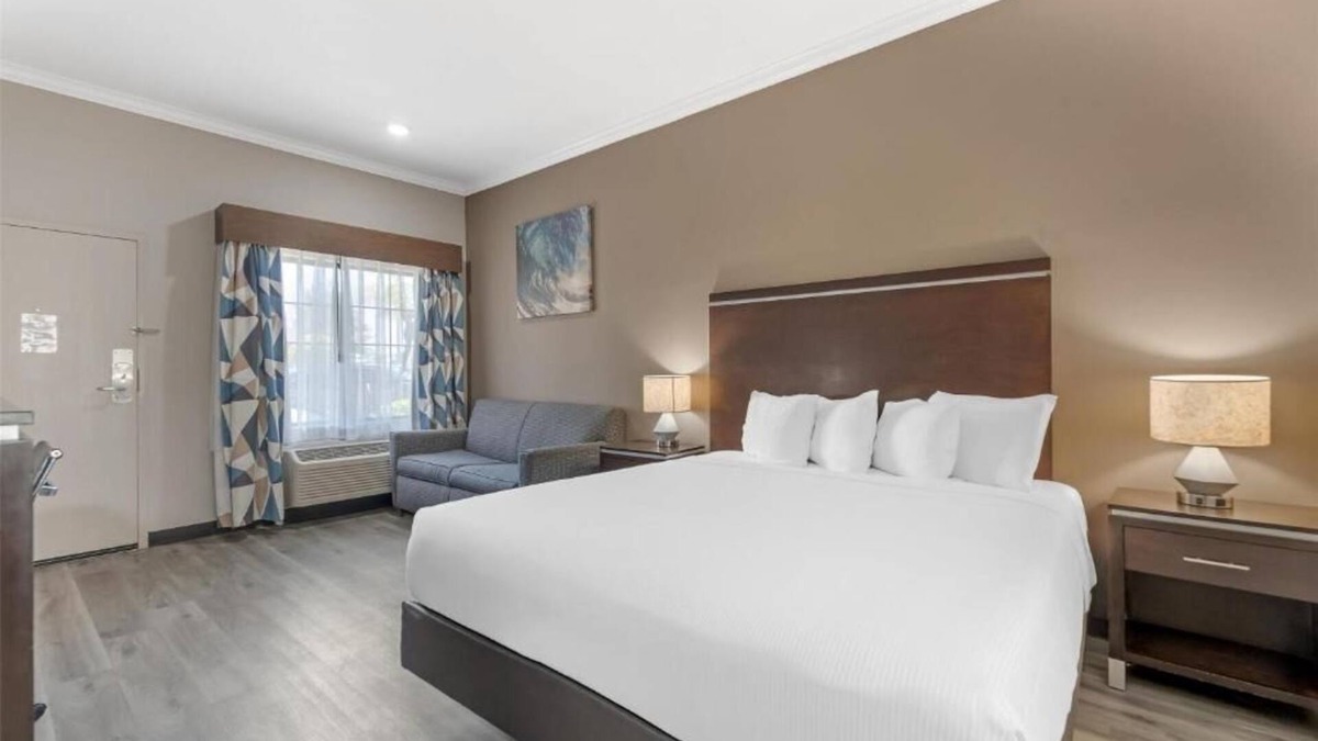 North Redondo Hotel | Peaceful Redondo Beach Escape w/Cozy King Bed & Relaxing Jacuzzi – Perfect Stay