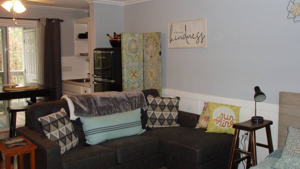Fairfield Bay Condo | Peaceful relaxation in the hills near the lake
