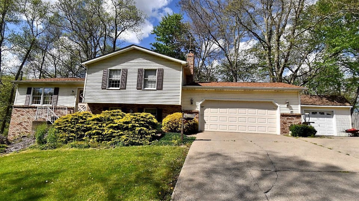 Kinsman House | Peaceful rental by the 18th hole—your serene oasis awaits!