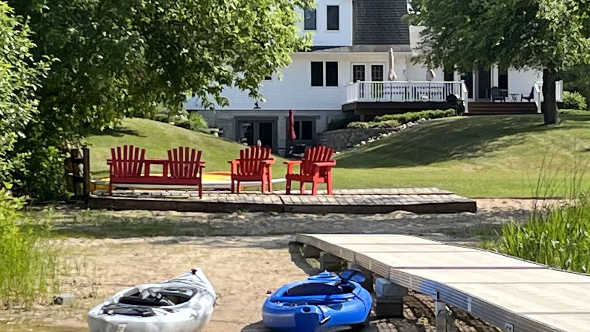 Northeast Michigan House | Peaceful Retreat for Families/Couples/Groups - All Sports Lake w/Kayaks & SUP's