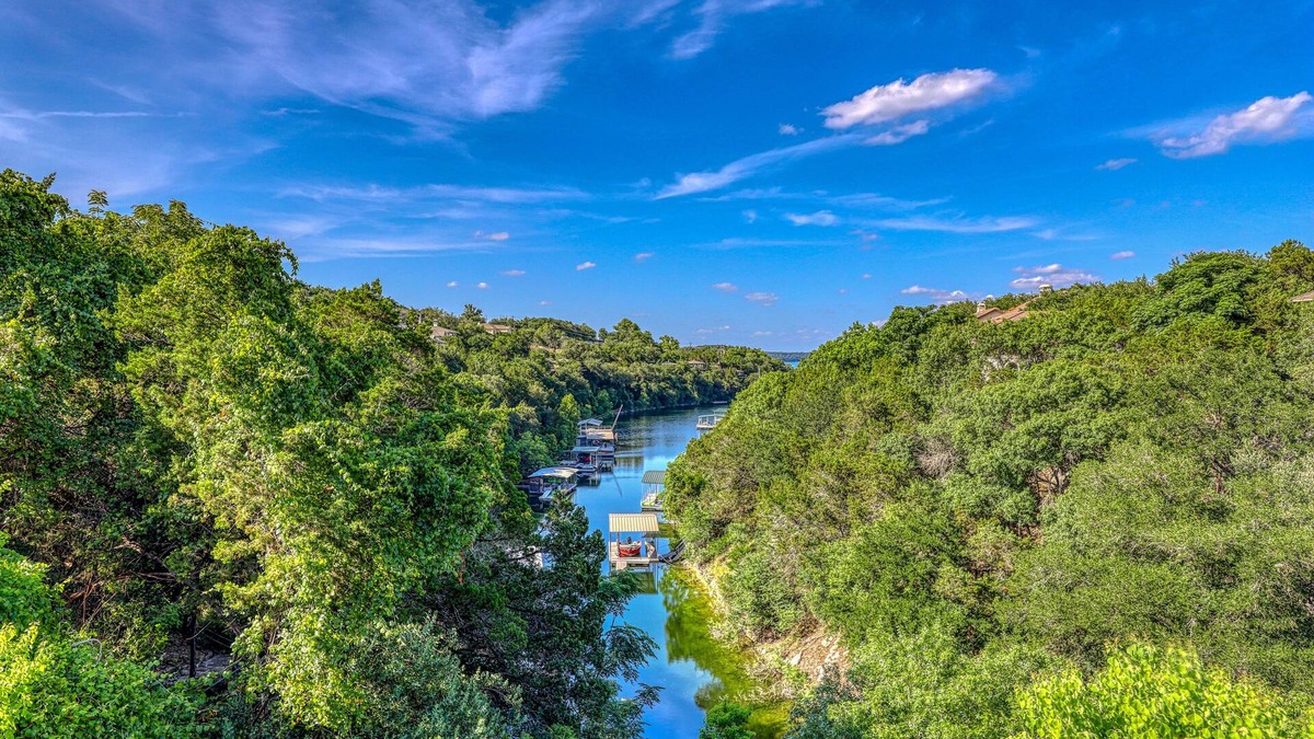 Lakeway House | Peaceful retreat on Lake Travis with amazing views near wineries & distilleries