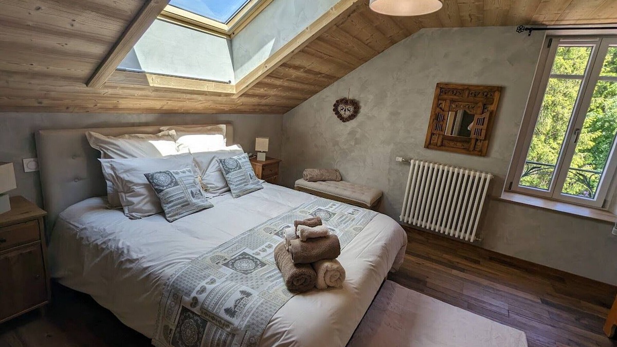 Sapois Bed & Breakfast | Peaceful room with sauna and breakfast included