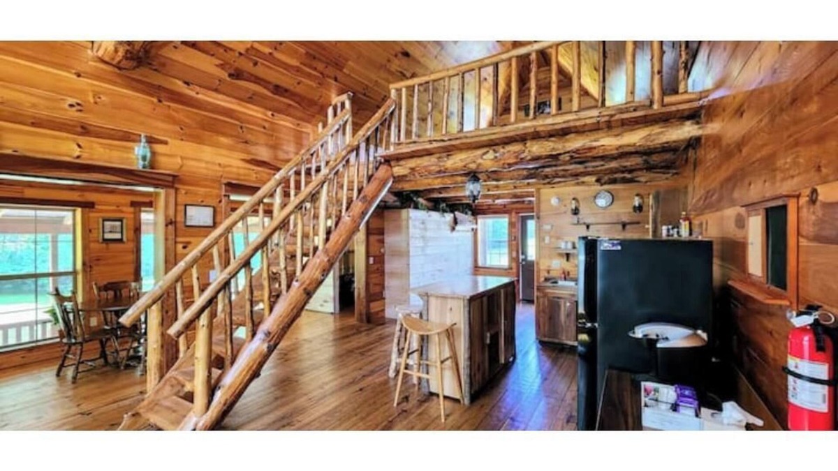 South Butler Cabin | Peaceful Rustic Cabin