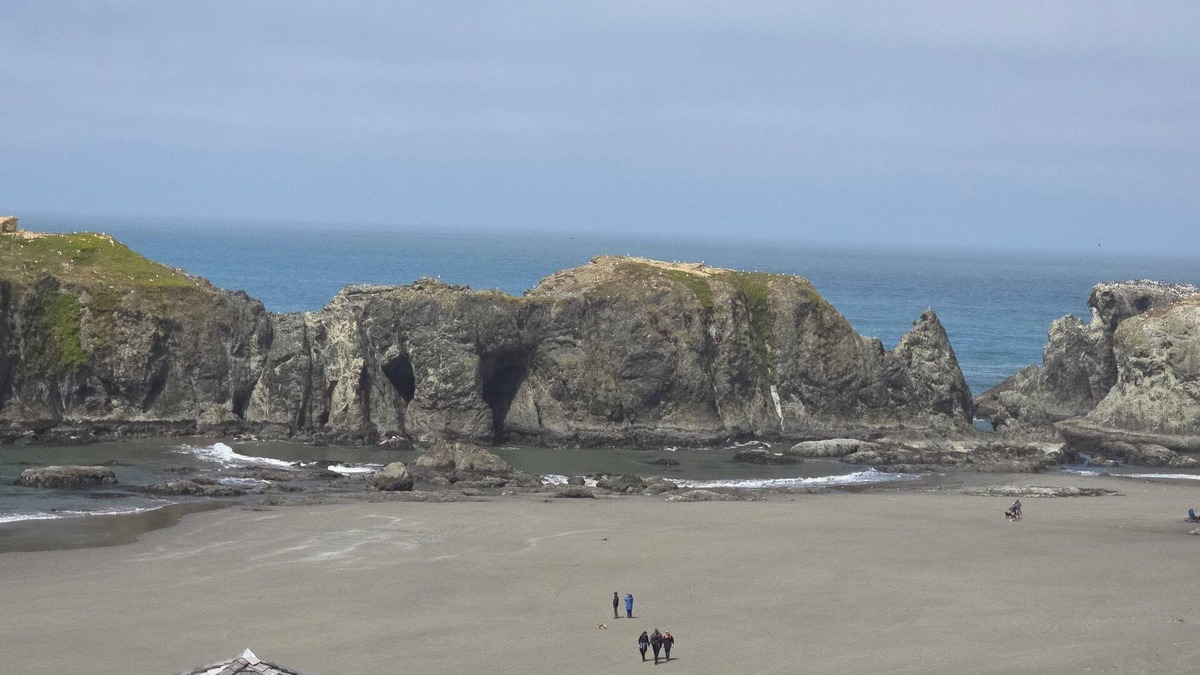 Barview House | Peaceful RV with WiFi in charming Coos Bay. Pet friendly.