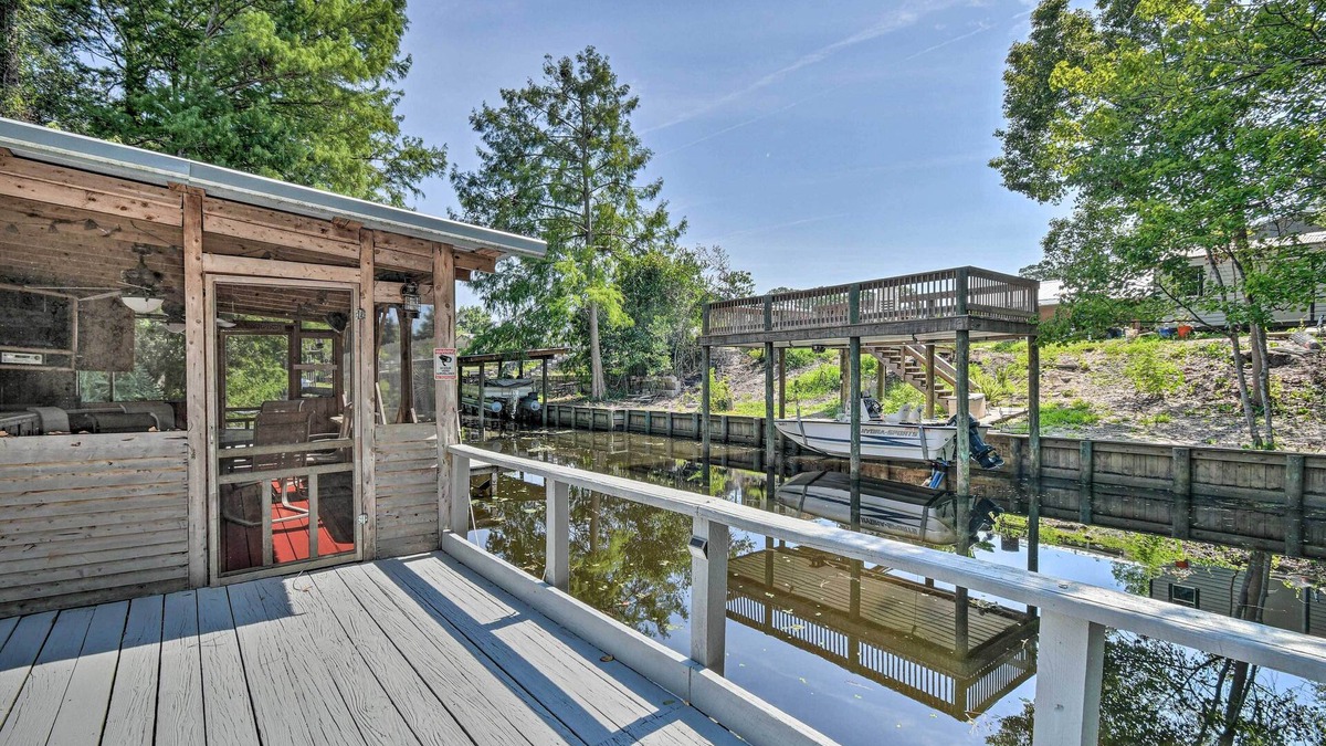 Satsuma House | Peaceful Satsuma Escape w/Dunns Creek Access