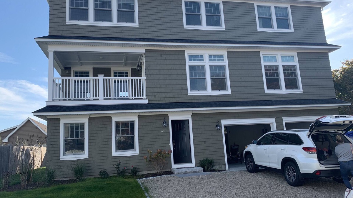 Narragansett House | Peaceful Seaside Retreat