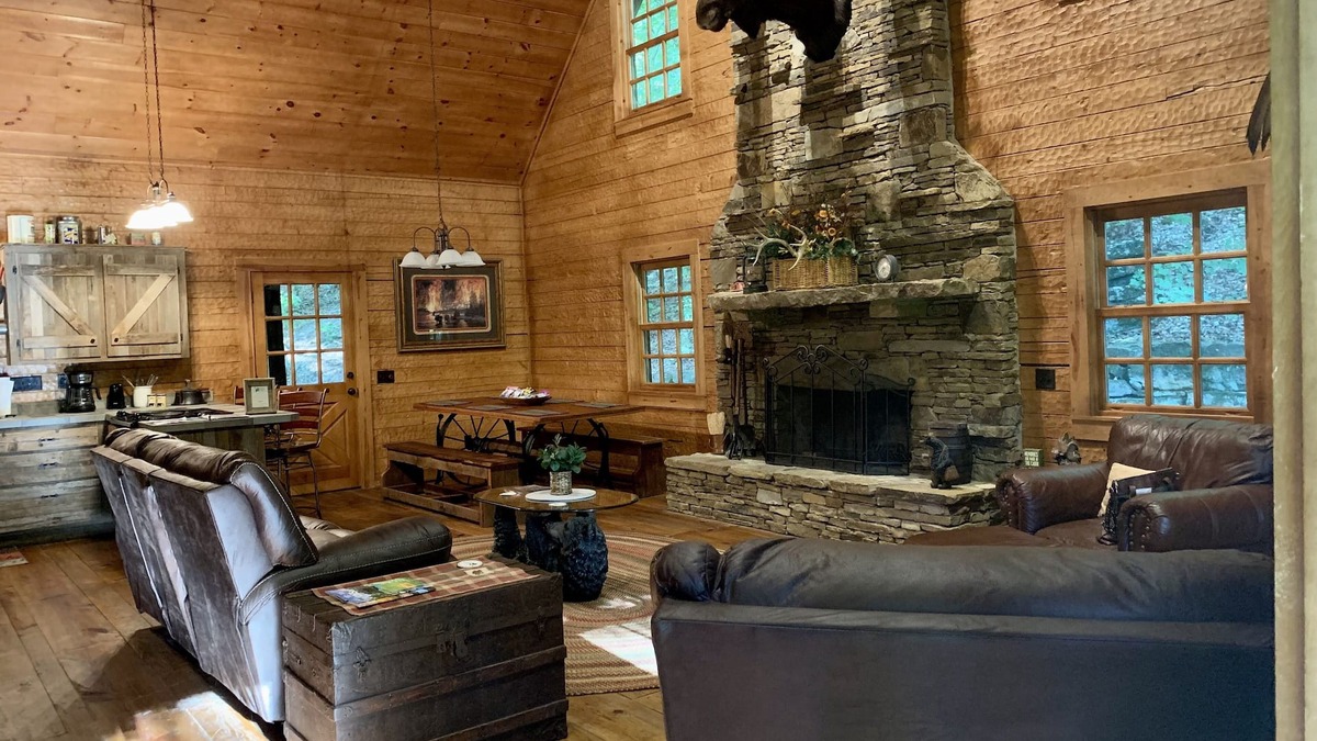 Garfield Cabin | Peaceful, Secluded Cabin near Beaver Lake