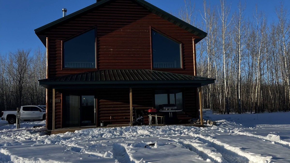 Northome Cabin | Peaceful secluded cabin w/firepit and great hiking trails