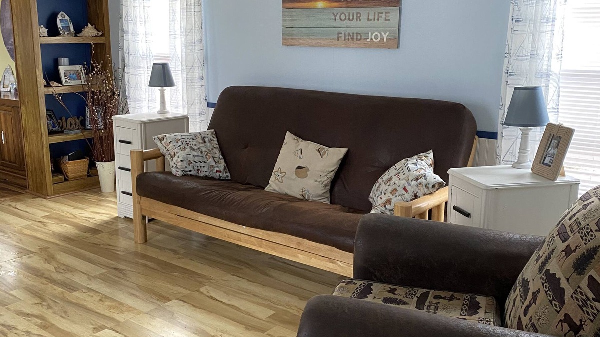 Port Hope House | Peaceful, Secluded get away, comes with Port Hope boat slip