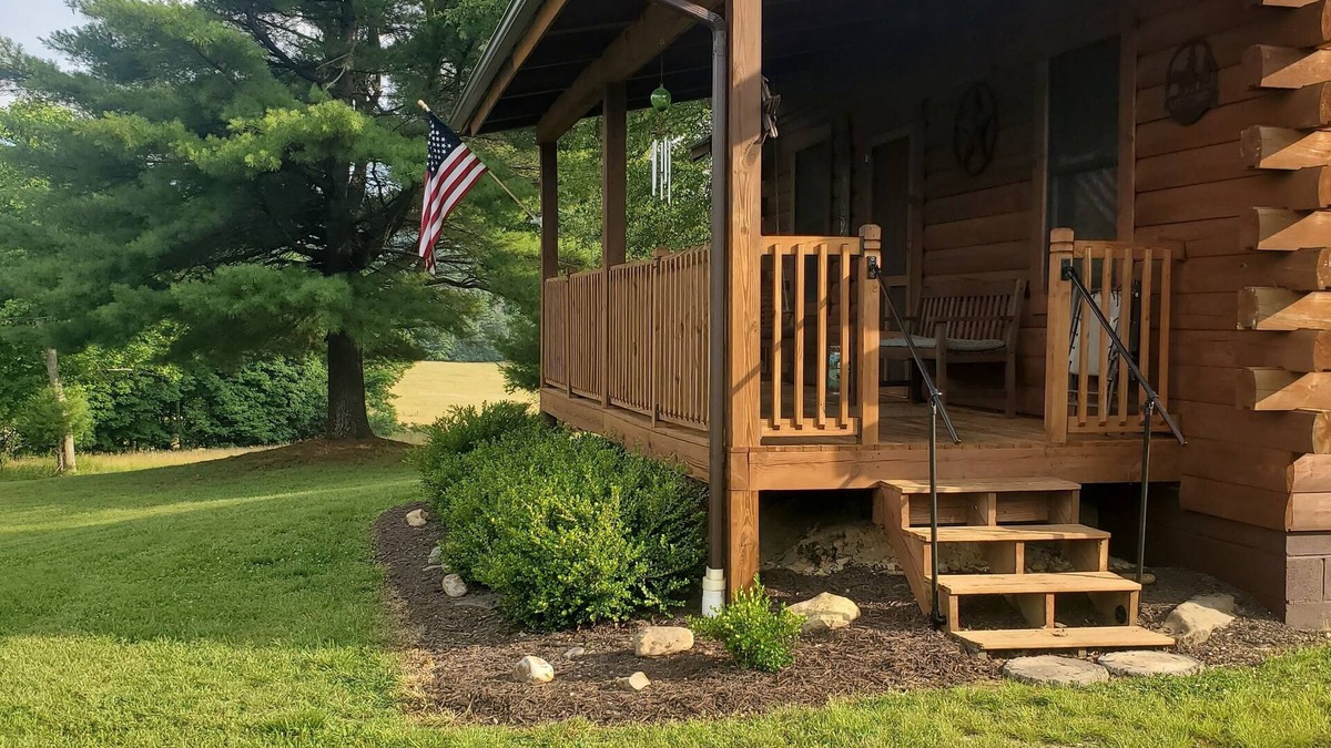 Glace Cabin | Peaceful, secluded mountain escape in Gap Mills, WV.