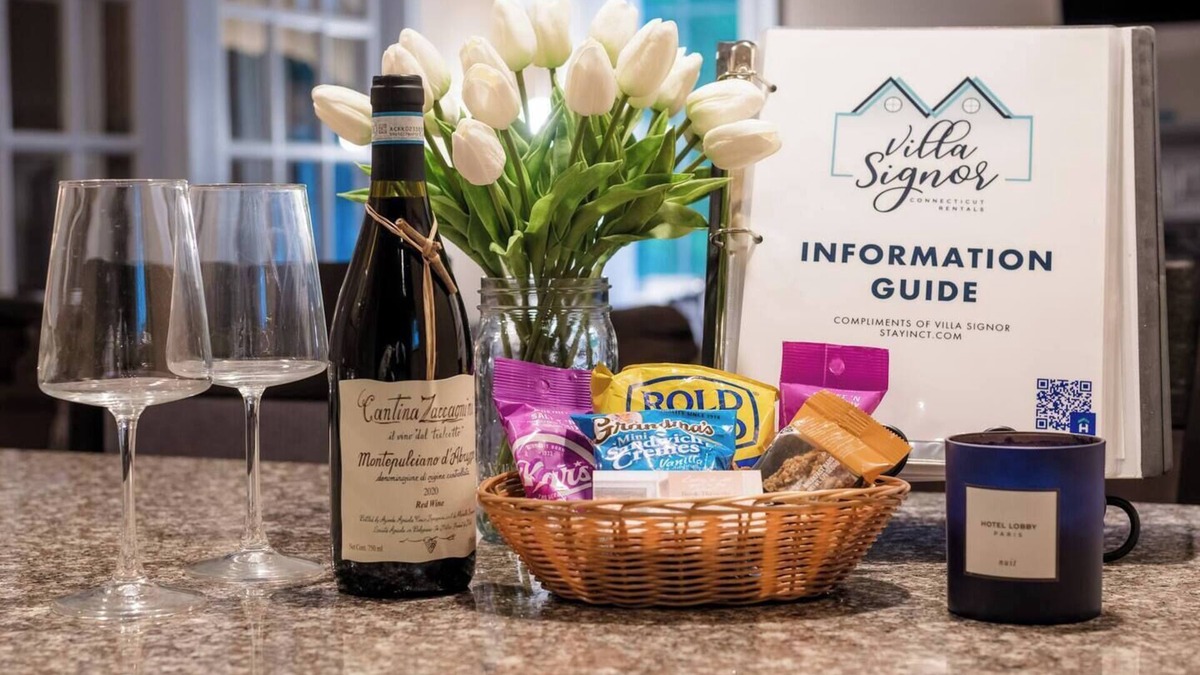 Norwich Villa | PEACEFUL SPA ESCAPE MINUTES TO MOHEGAN SUN CASINO