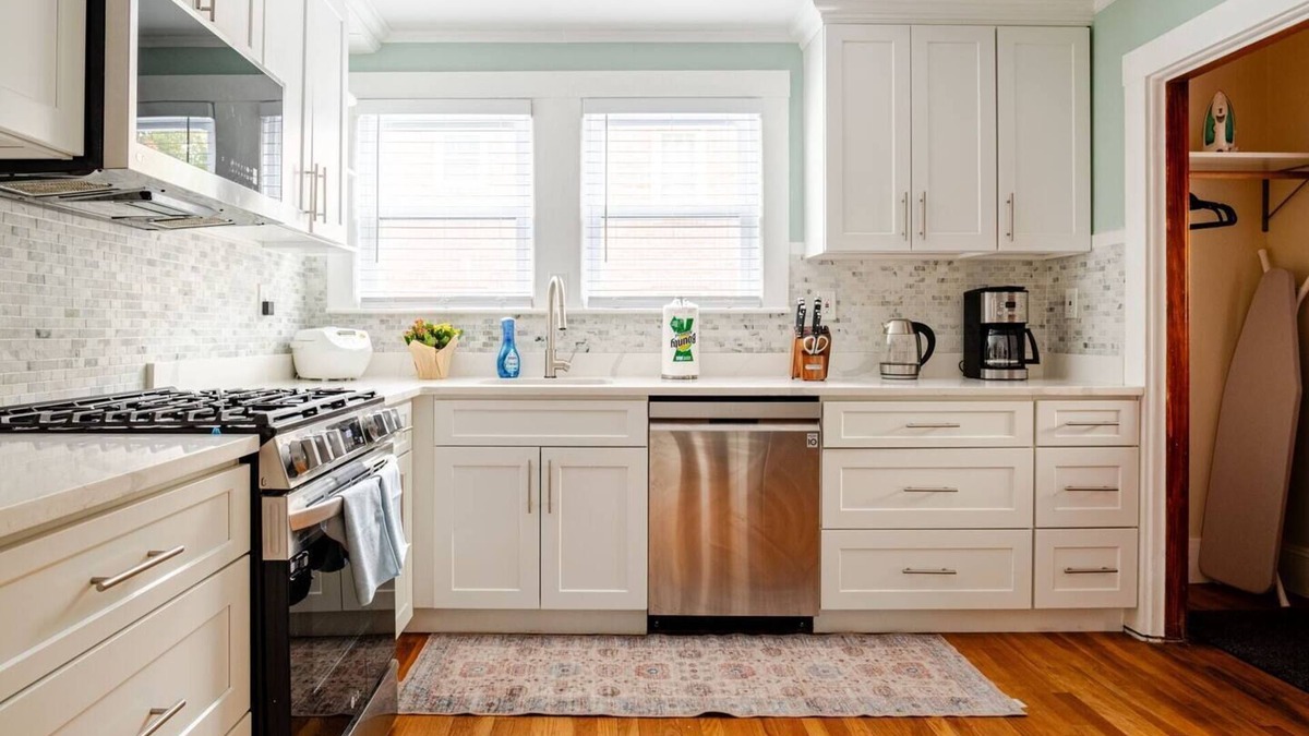 Commonwealth Condo | Peaceful, Spacious 2BR Condo in Allston Boston, Close to Harvard/BC/BU + Parking