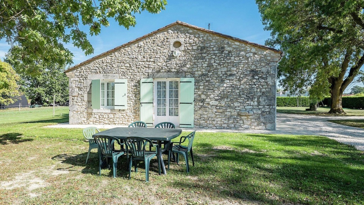 Saint-Nexans House | Peaceful Stay in Saint-Nexans