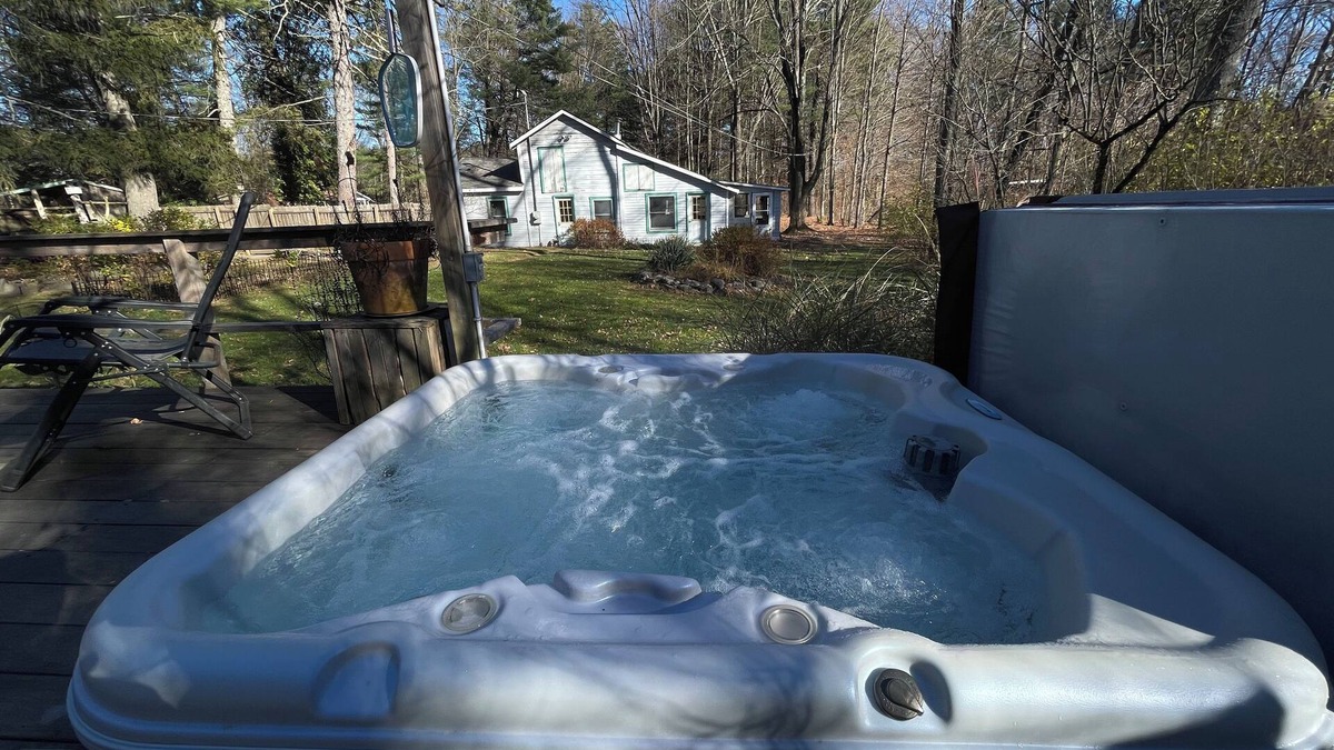 Tillson House | Peaceful, Sun-Drenched Refuge with Hot Tub and Wood Stove