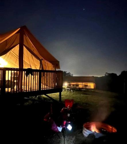 Logan Other | Peaceful Tented Cabin with Fire Pit and Fantastic Sights in Logan, Ohio
