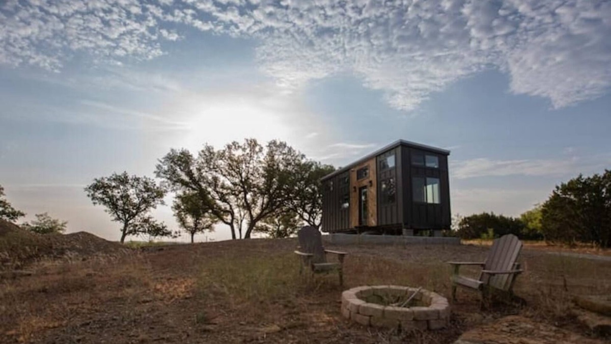 Thurber Cabin | Peaceful Tiny Home on Hilltop with Gorgeous Sunsets & Scenic Views