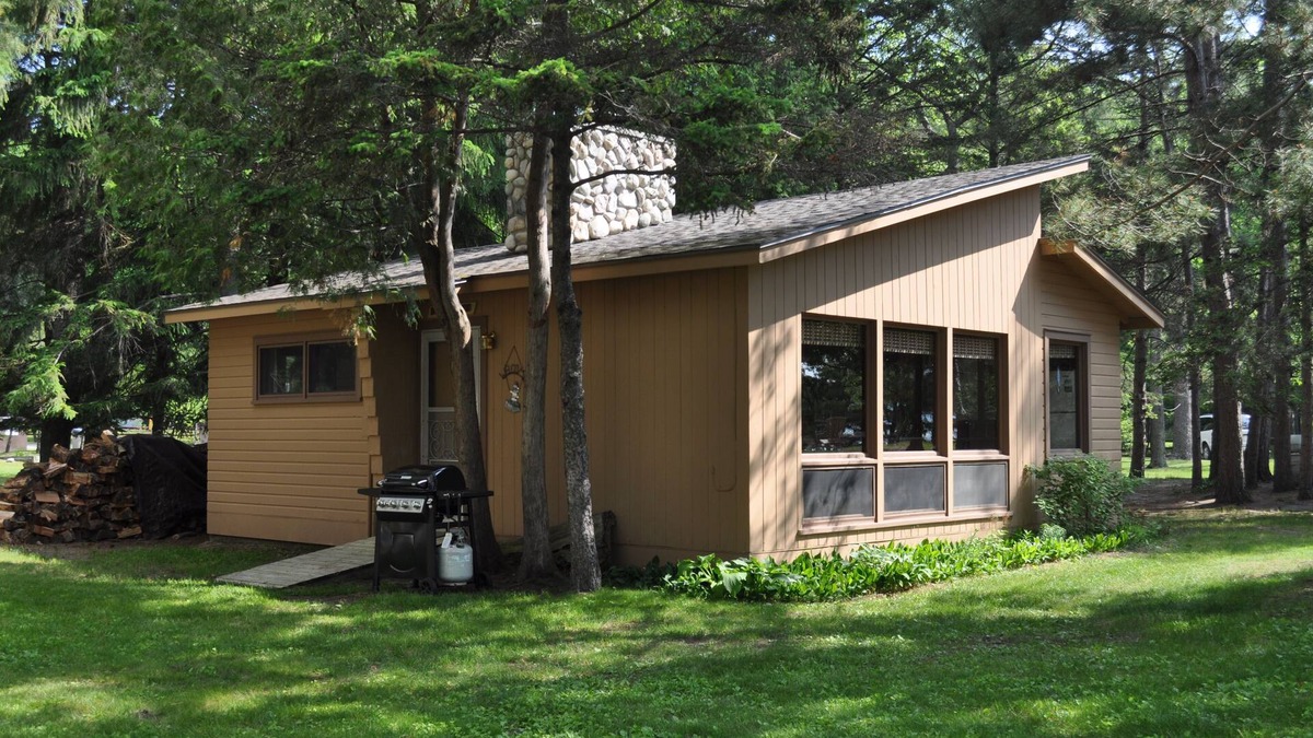 Glen Arbor Villa | Peaceful villa on the sugar sand shores of Big Glen Lake!