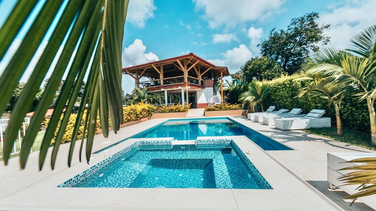 Circasia House | Peaceful Villa w/Wi-Fi + Jacuzzi