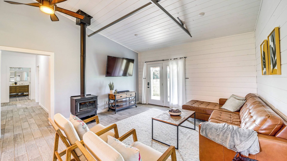Vinita House | Peaceful Vinita Home w/Fire Pit: 11 Mi to Lake!