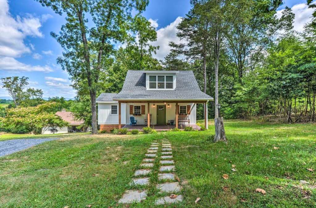 Edinburg House | Peaceful Virginia Cabin - Fish, Tube, Boat, Etc!