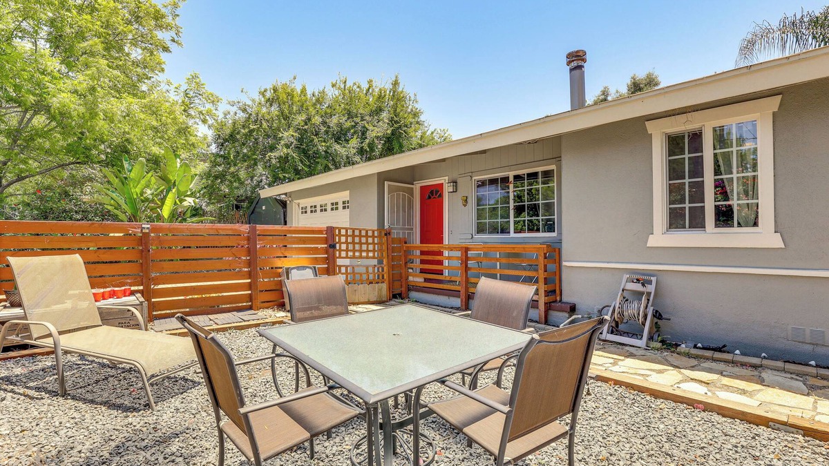 Vista House | Peaceful Vista House w/Gas Grill: 1 Mi to Dtwn!