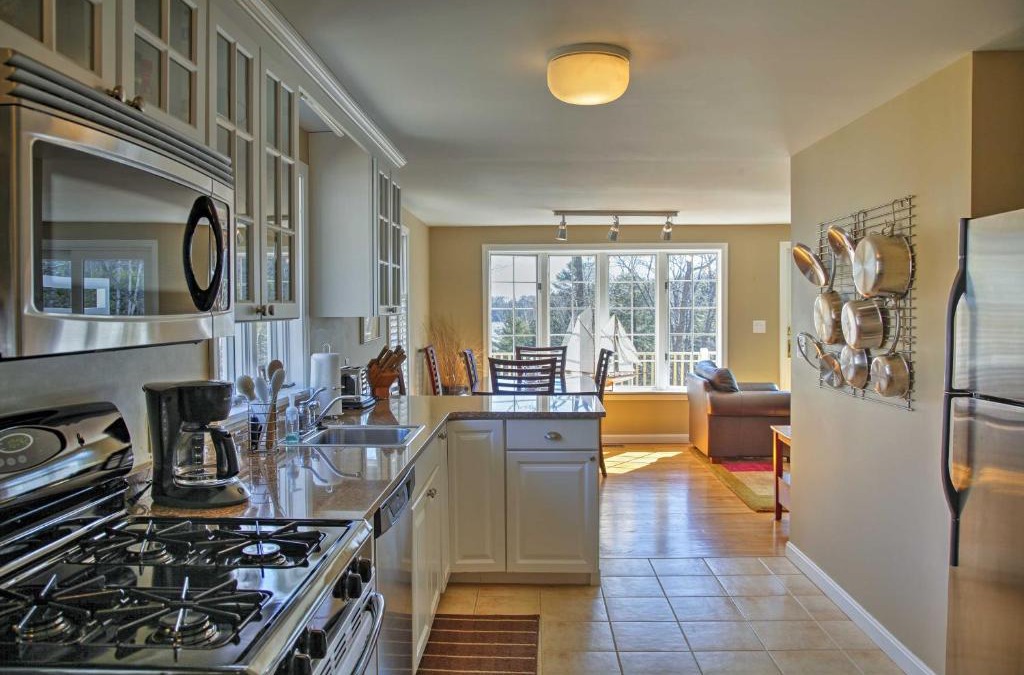 Freeport Apartment | Peaceful Waterfront Apt with Deck, 22 Mi to Portland