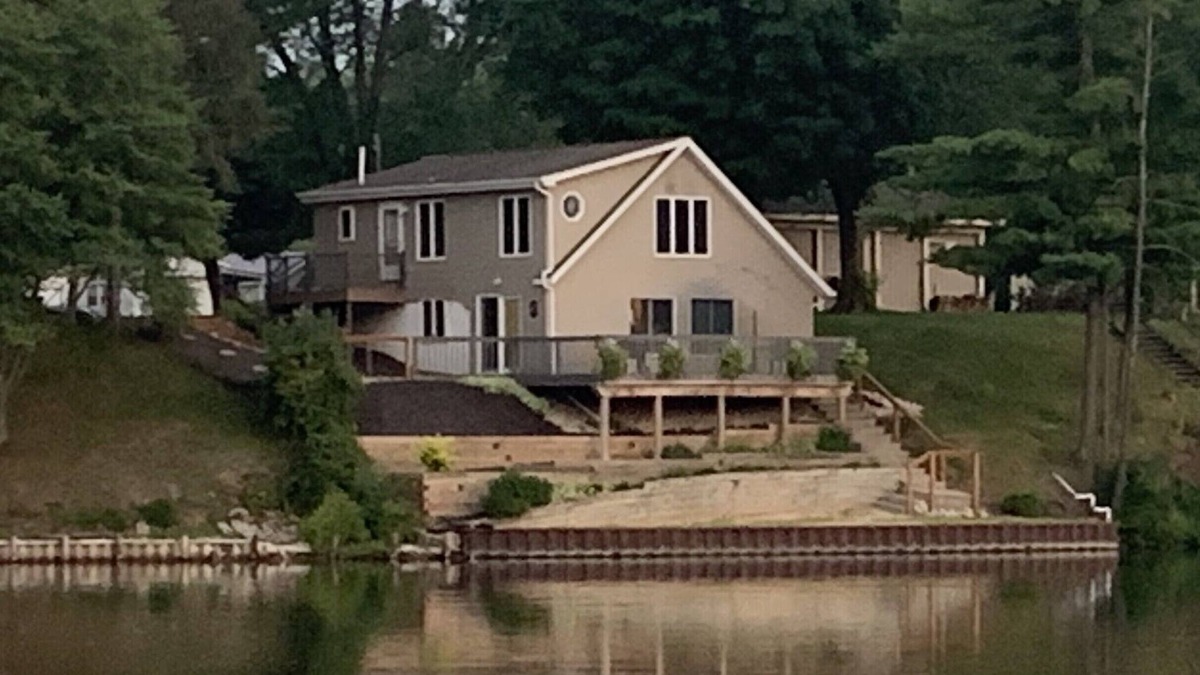 Stanwood House | Peaceful Waterfront Home on the Muskegon River