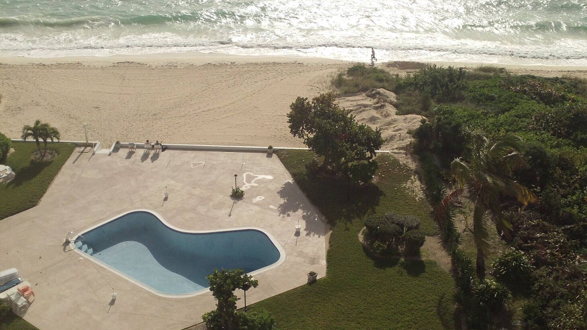 Discovery Bay Apartment | Peacefull and Relaxing ocean and pool view from 1 bedroom apartment