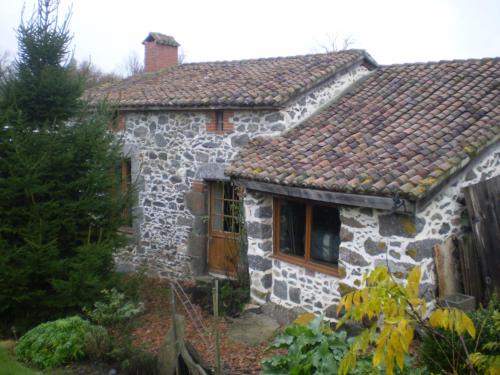 La Foret-sur-Sevre House | Peach Cottage