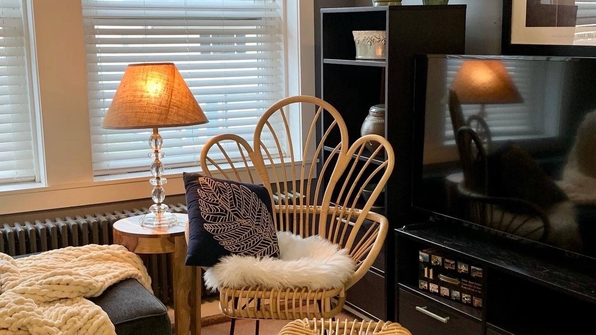 St Croix Falls Apartment | Peacock Suite at historic 123 South Washington