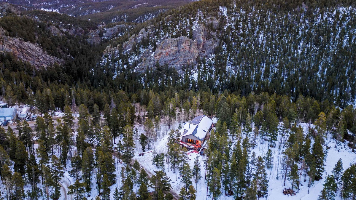Black Hawk House | Peak to Peak - Panoramic Views and Hot Tub