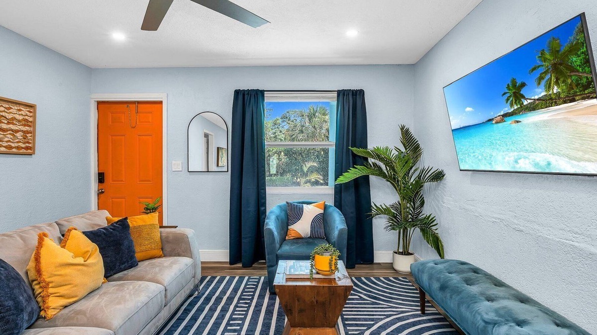 Riviera Beach House | Peanut Island Paradise I 4 Mins to Island Shuttle!