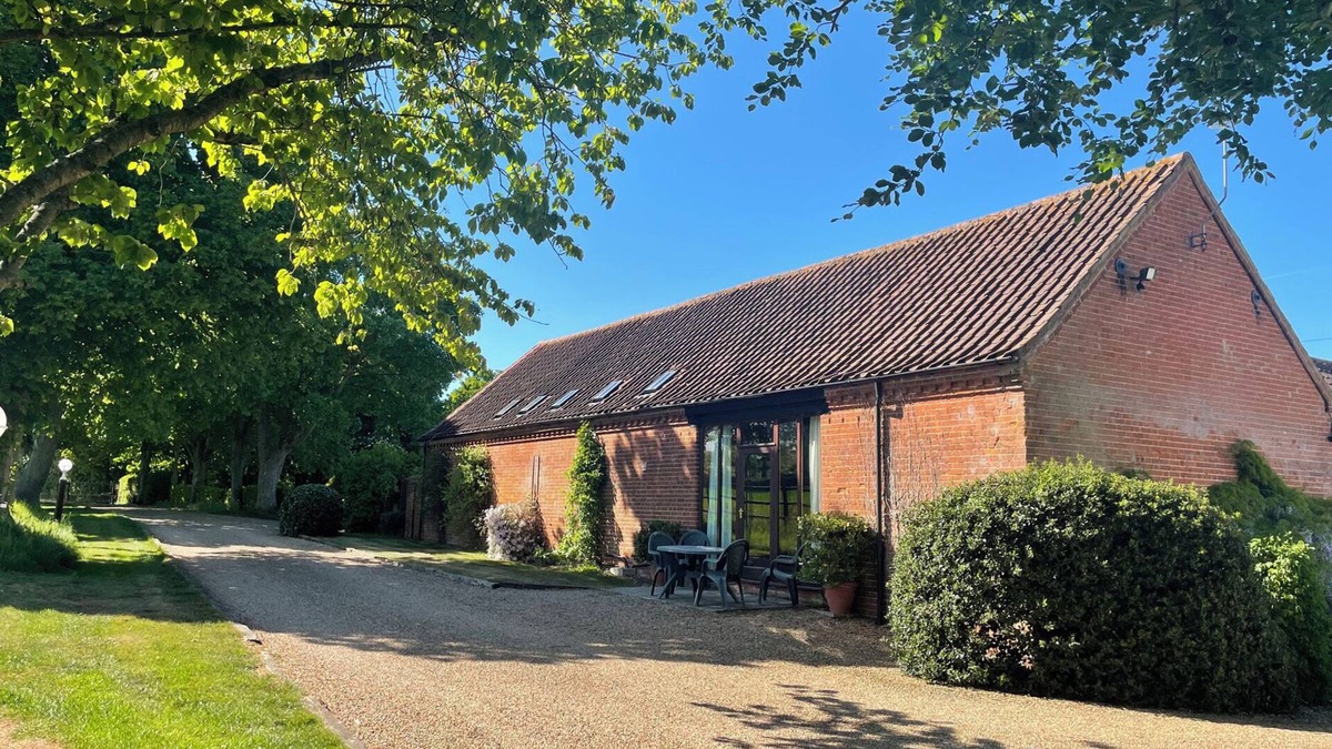 Foxley House | PEAR TREE, family friendly, with a garden in Wood Norton