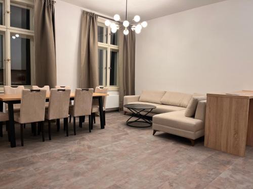 Plzen Apartment | Pearl Bee Deluxe Suites