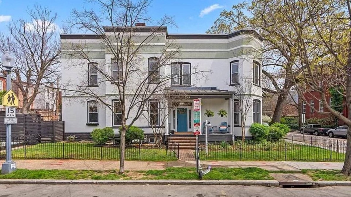Eckington House | Pearl Light - 10min Walk to Union Market, 2mi to Capitol – 3BR/3BA w/Parking