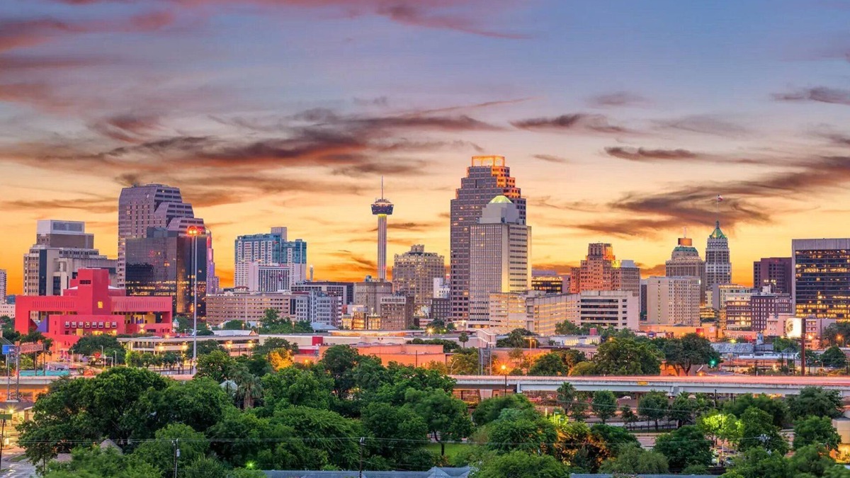 Tobin Hill House | Pearl View Group Rental