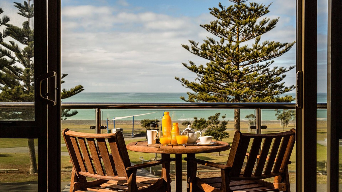 Napier Hotel | Pebble Beach Motor Inn