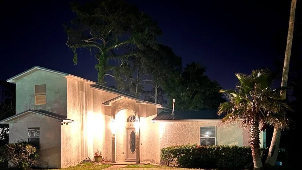 Upper Grand Lagoon Cottage | Pebble Cottage PCB - 2 miles to beach!