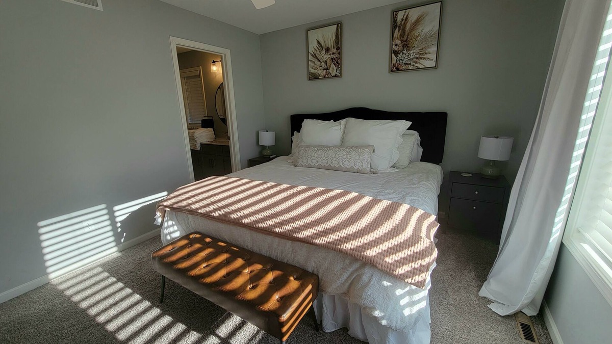 Rochester House | Pebble Creek House/2 BR, 2Ba, Pet Friendly, attached garage & 15 min to Mayo!