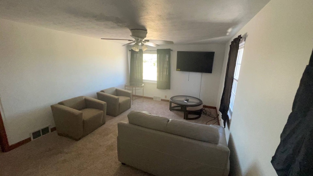 Gypsum Apartment | Pebbles Suite above Bedrock Tavern