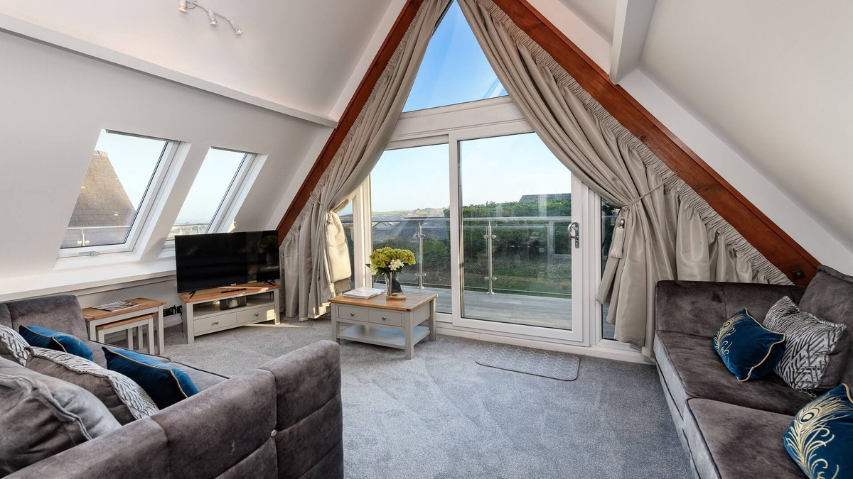 Abersoch House | Pebbles - Three Bedroom House, Sleeps 6